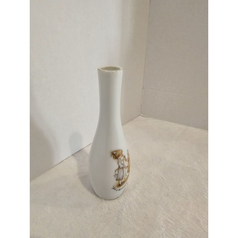 Vintage White Porcelain Bud Vase Child Illustration "Love Is the Little Things" - Picture 3 of 6